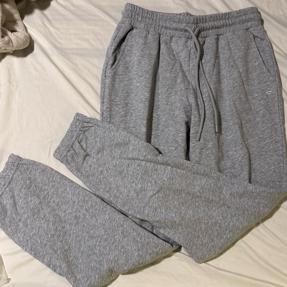 Fabletics Year Round Terry High Waisted Sweatpants